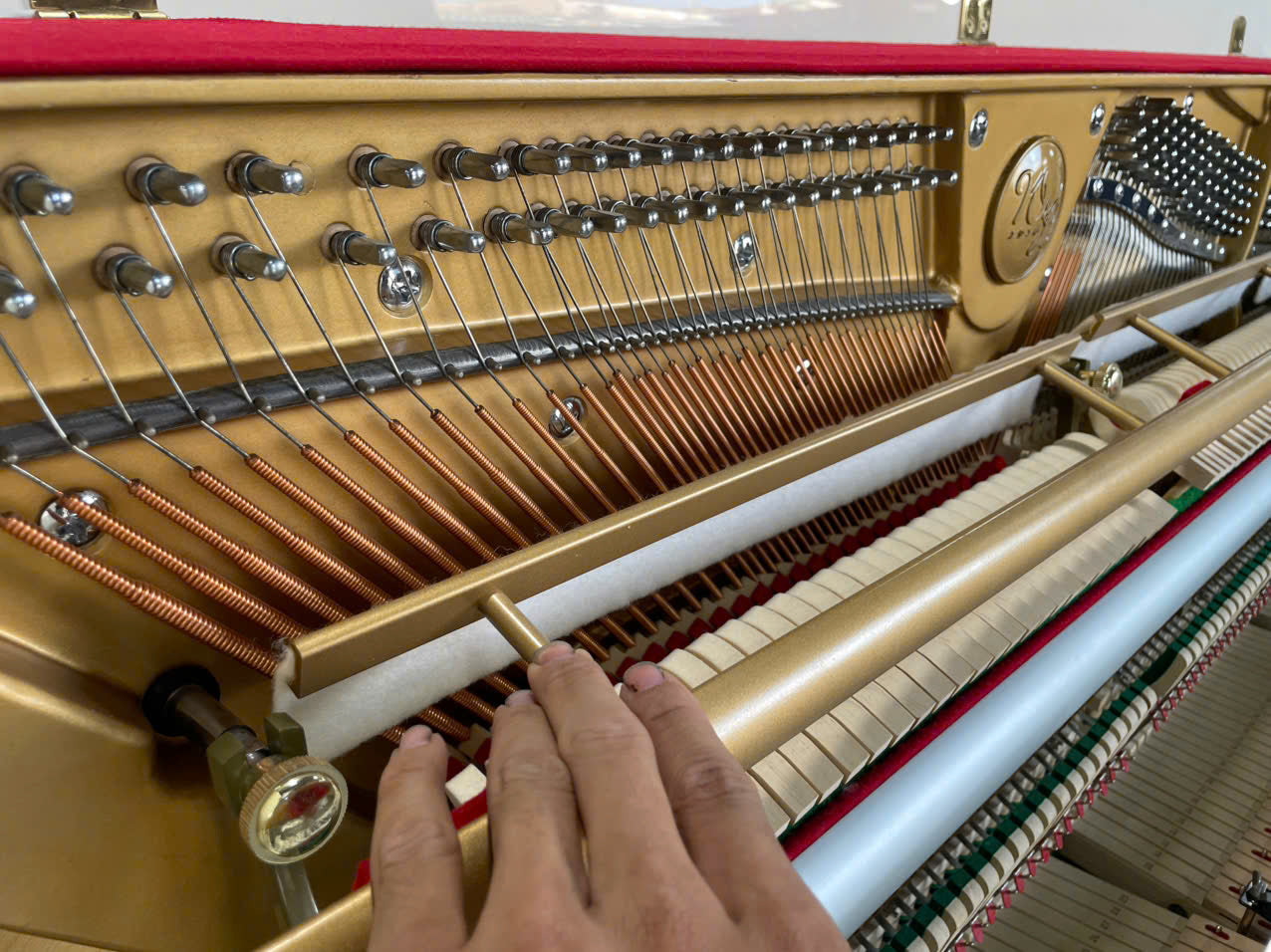Đàn Piano Cơ Upright Wendl & Lung U118 White
