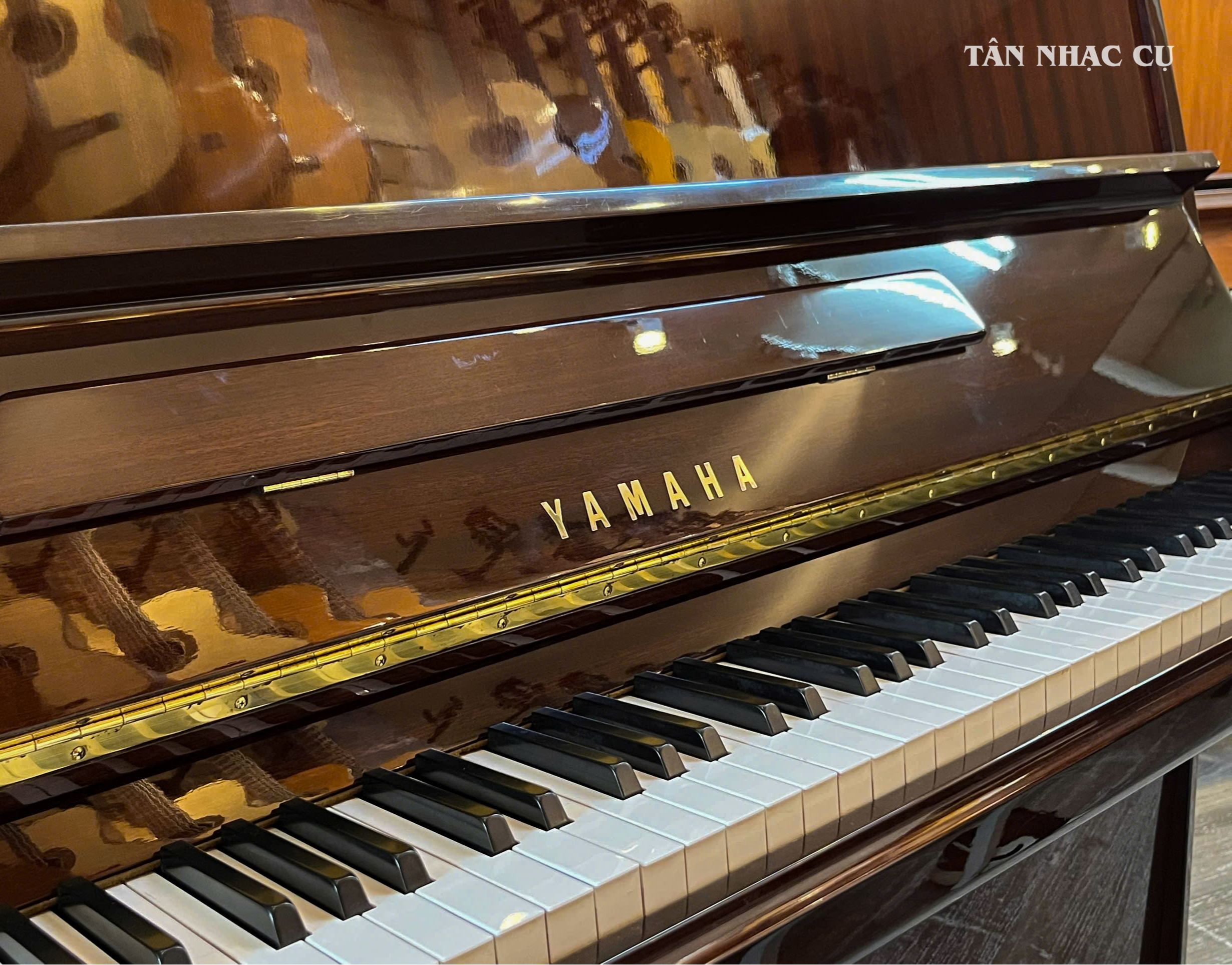 Đàn Piano Cơ Upright Yamaha P116 Mohogany Polished