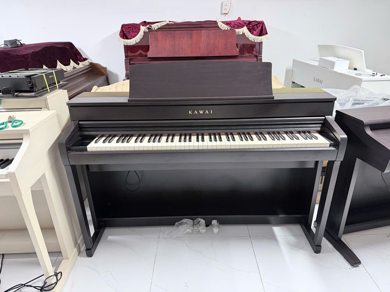 Tải video: Kawai CA79