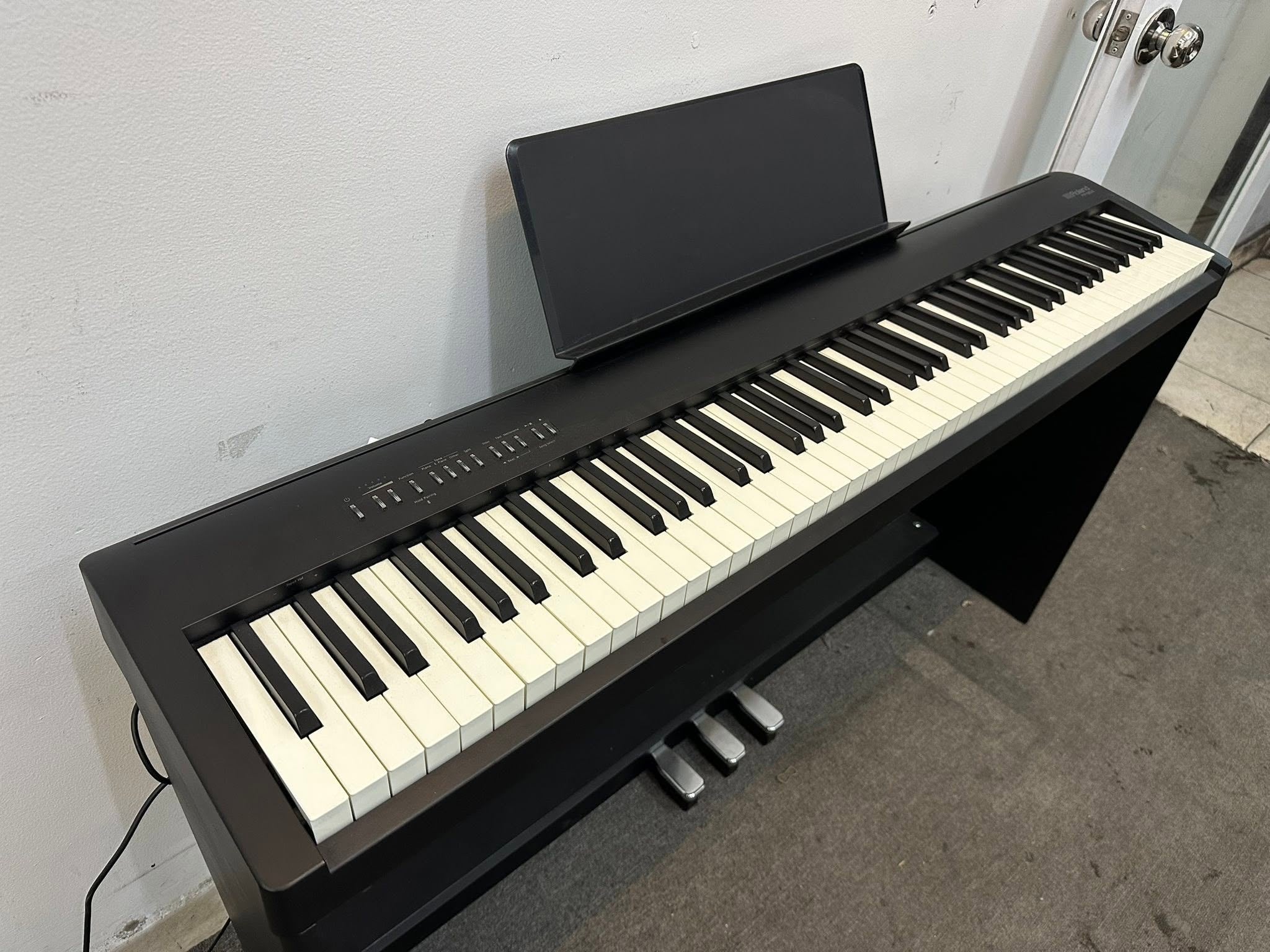 Đàn Piano Điện Roland FP30X