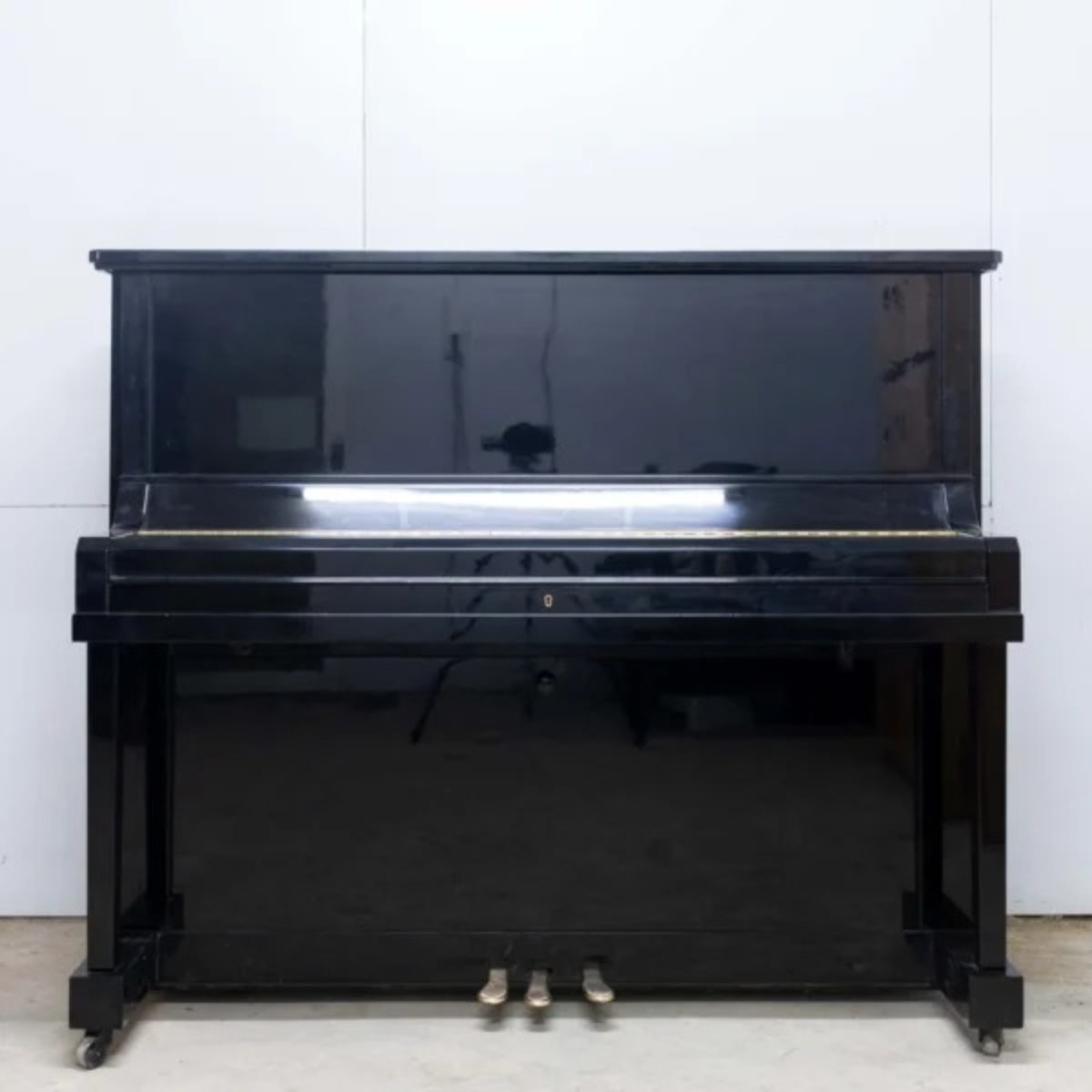 Đàn piano cơ upright Diapason 125M1 màu đen bóng sang trọng tại TÂN NHẠC CỤ