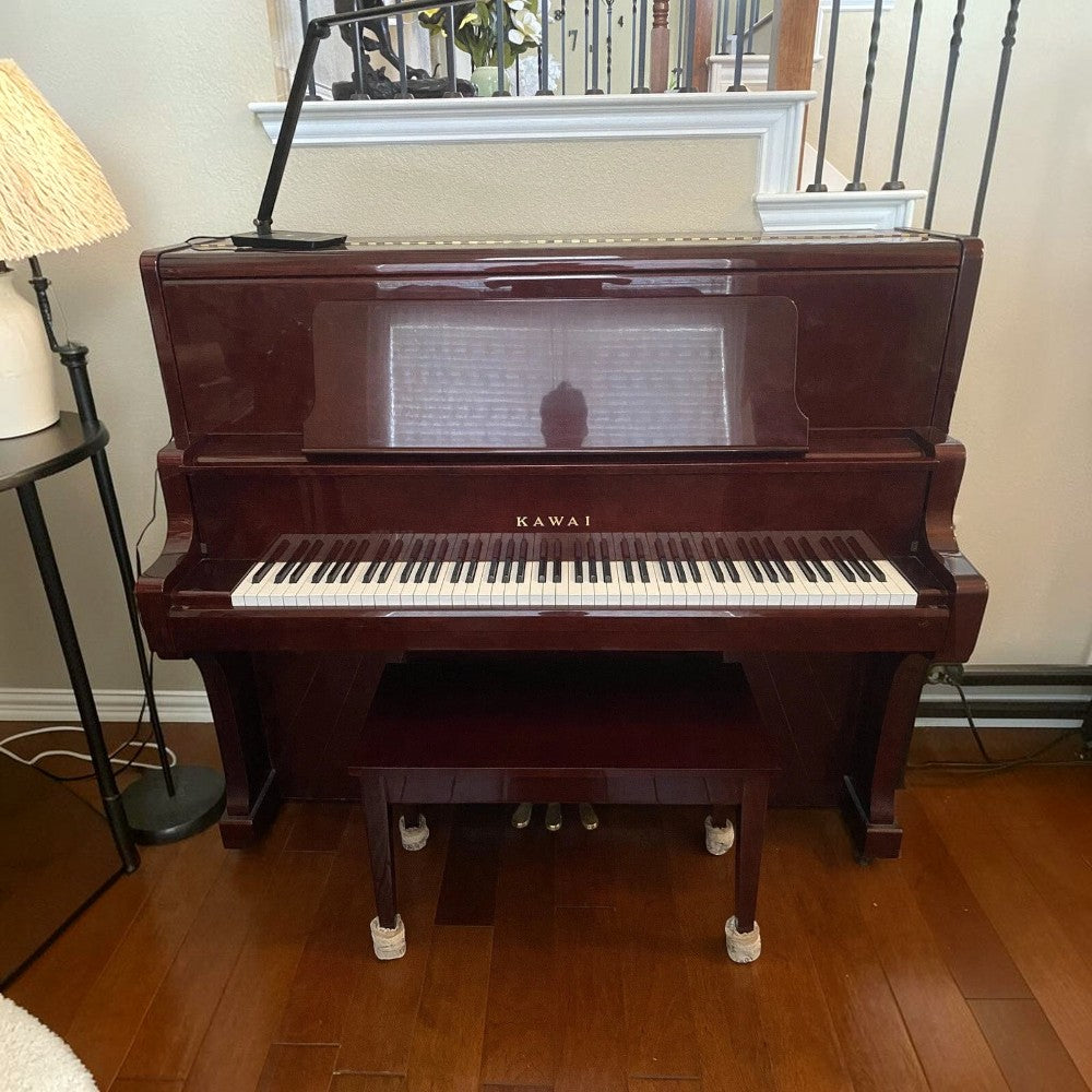 Đàn piano cơ Kawai BL71 màu nâu gỗ bóng sang trọng tại TÂN NHẠC CỤ, thiết kế upright cao 132cm cổ điển