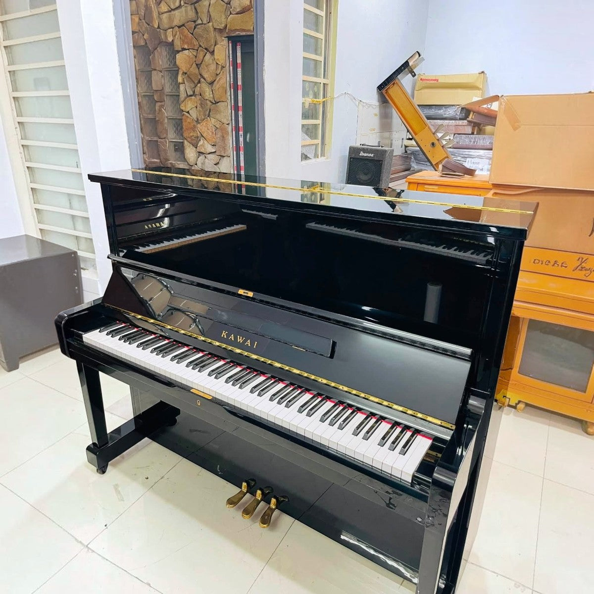 Đàn piano cơ upright Kawai NS15 màu đen bóng sang trọng tại TÂN NHẠC CỤ
