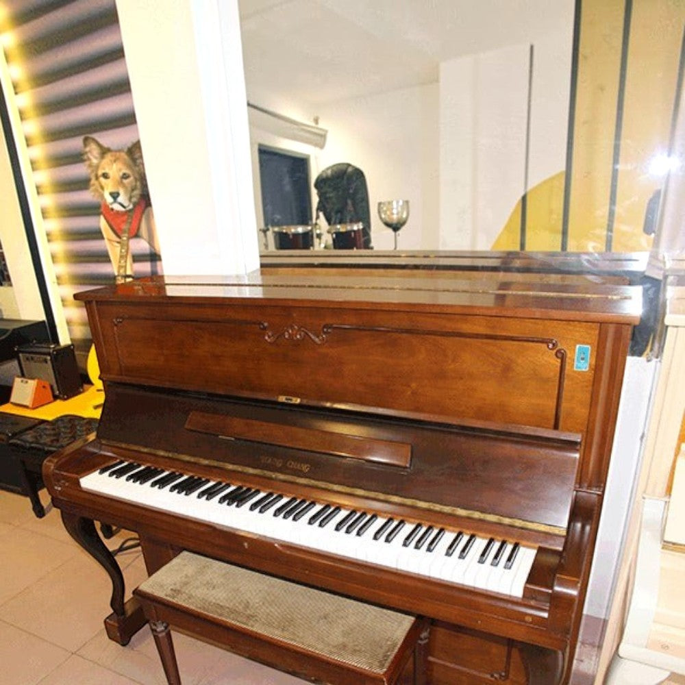 Đàn piano cơ Young Chang U121 màu gỗ Mahogany cổ điển tại TÂN NHẠC CỤ
