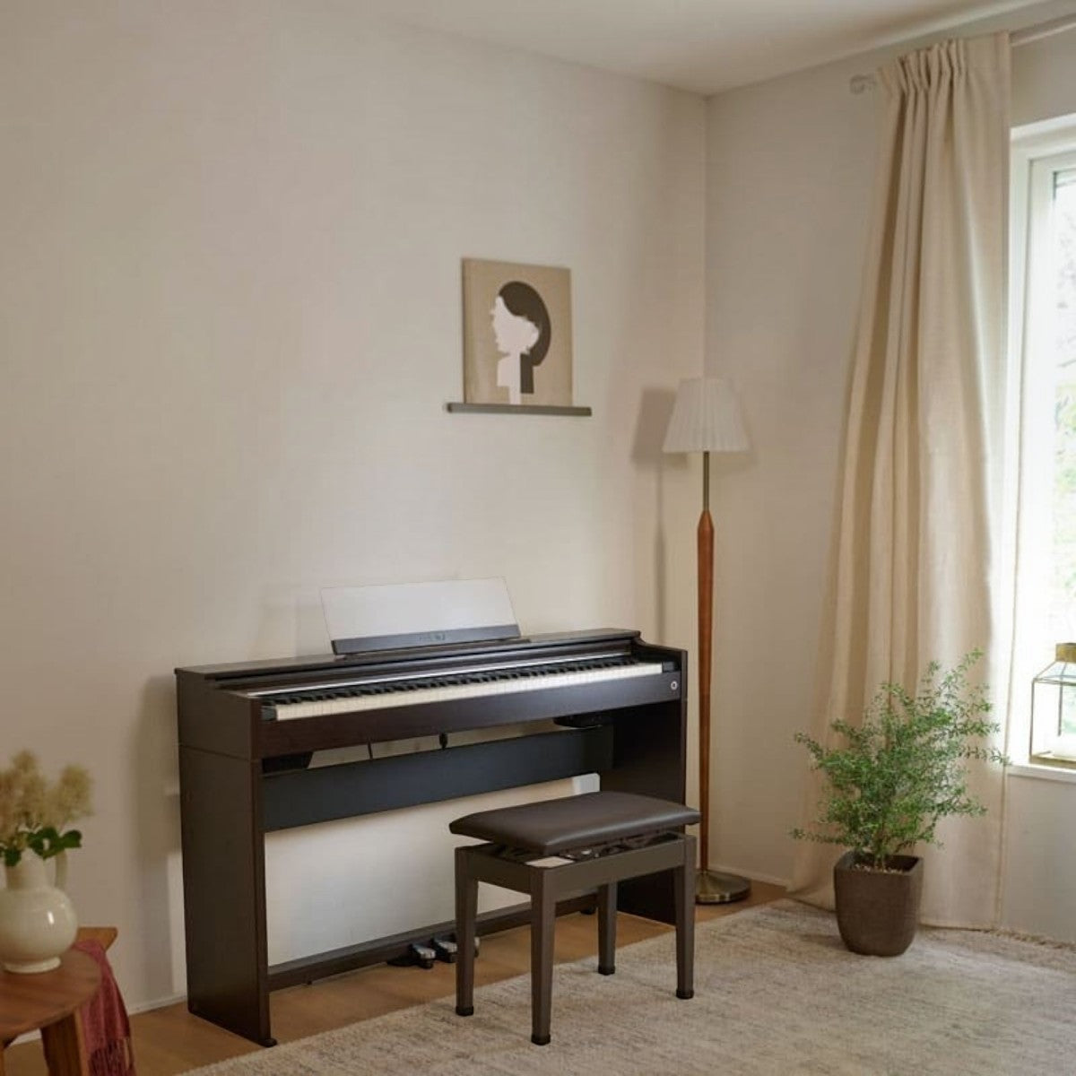 Đàn piano điện Casio AP-S200 màu đen sang trọng tại TÂN NHẠC CỤ, thiết kế dáng mỏng hiện đại trong phòng khách.
