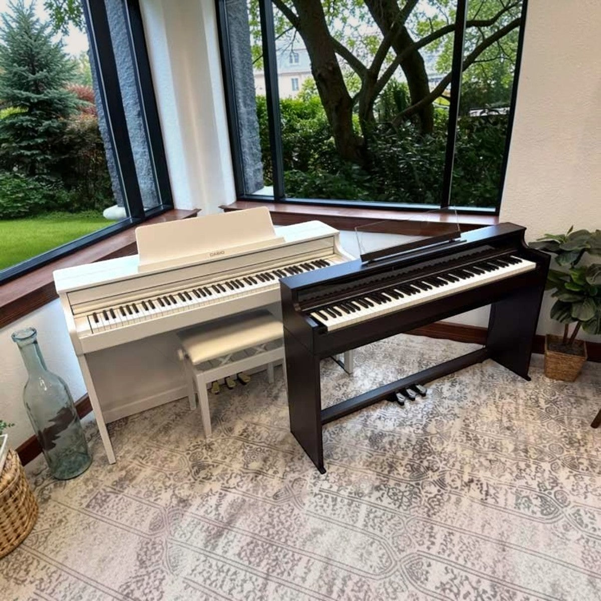 Đàn piano điện Casio AP-S450 màu trắng và đen tại showroom TÂN NHẠC CỤ, thiết kế dáng mỏng hiện đại