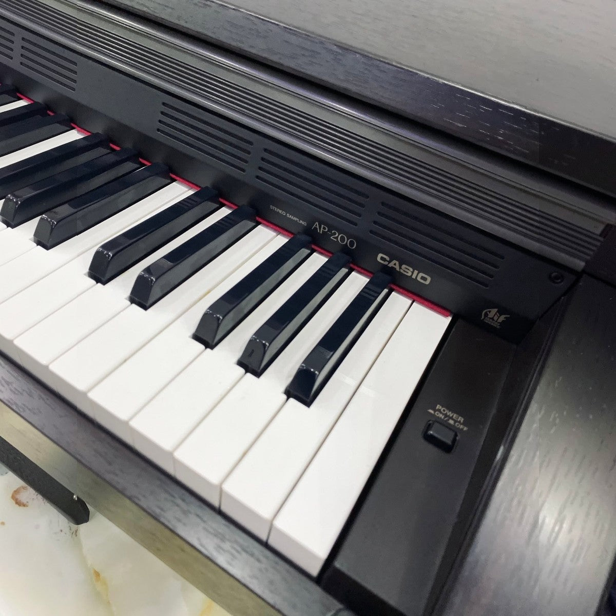 Đàn piano điện Casio AP200 tại TÂN NHẠC CỤ với bàn phím búa 88 phím màu đen sang trọng