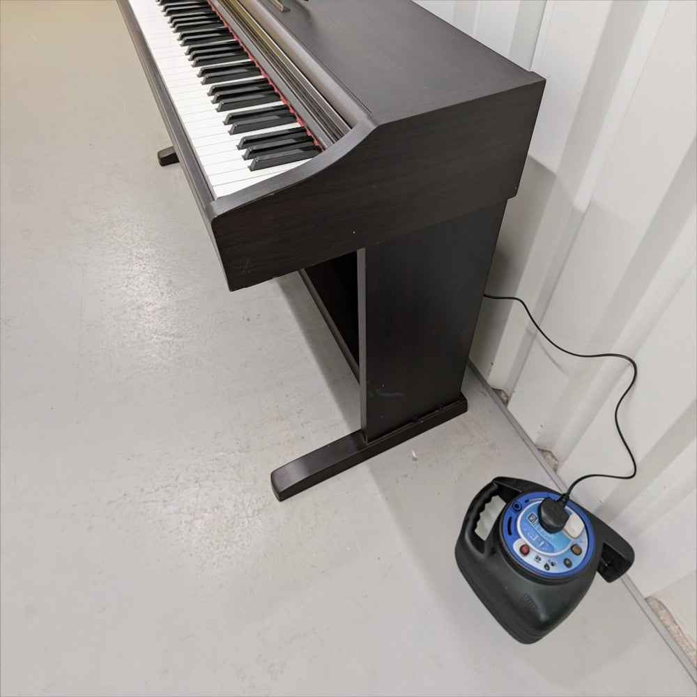 Đàn piano điện Casio AP25 dáng tủ màu nâu gỗ tại TÂN NHẠC CỤ với bàn phím búa 88 phím