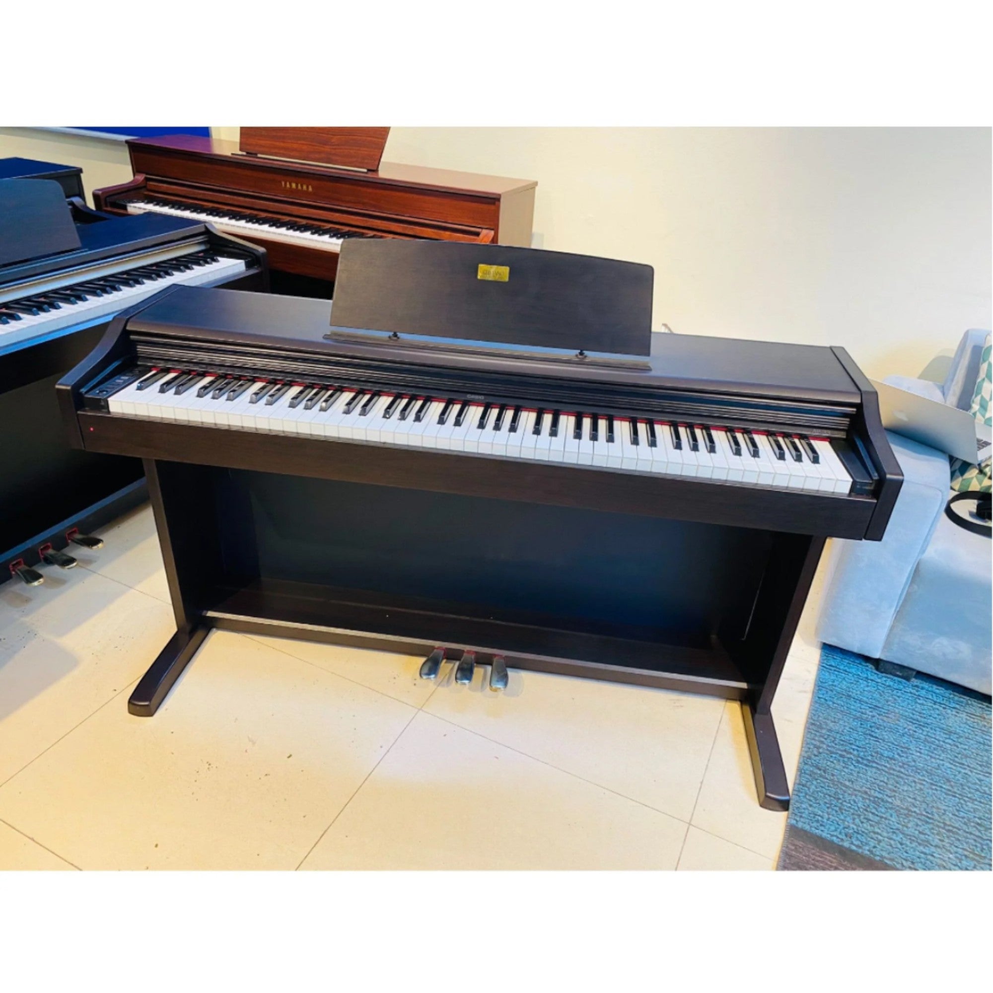 Đàn piano điện Casio AP33 màu nâu gỗ sang trọng với 88 phím chuẩn tại cửa hàng TÂN NHẠC CỤ