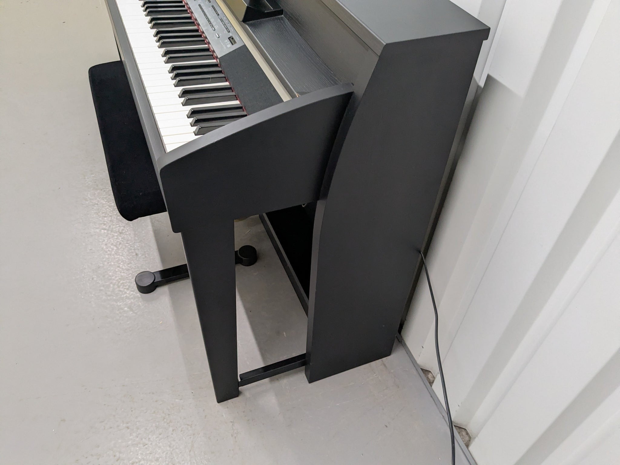 Đàn piano điện Casio AP620 màu đen sang trọng với thiết kế dáng tủ tại TÂN NHẠC CỤ