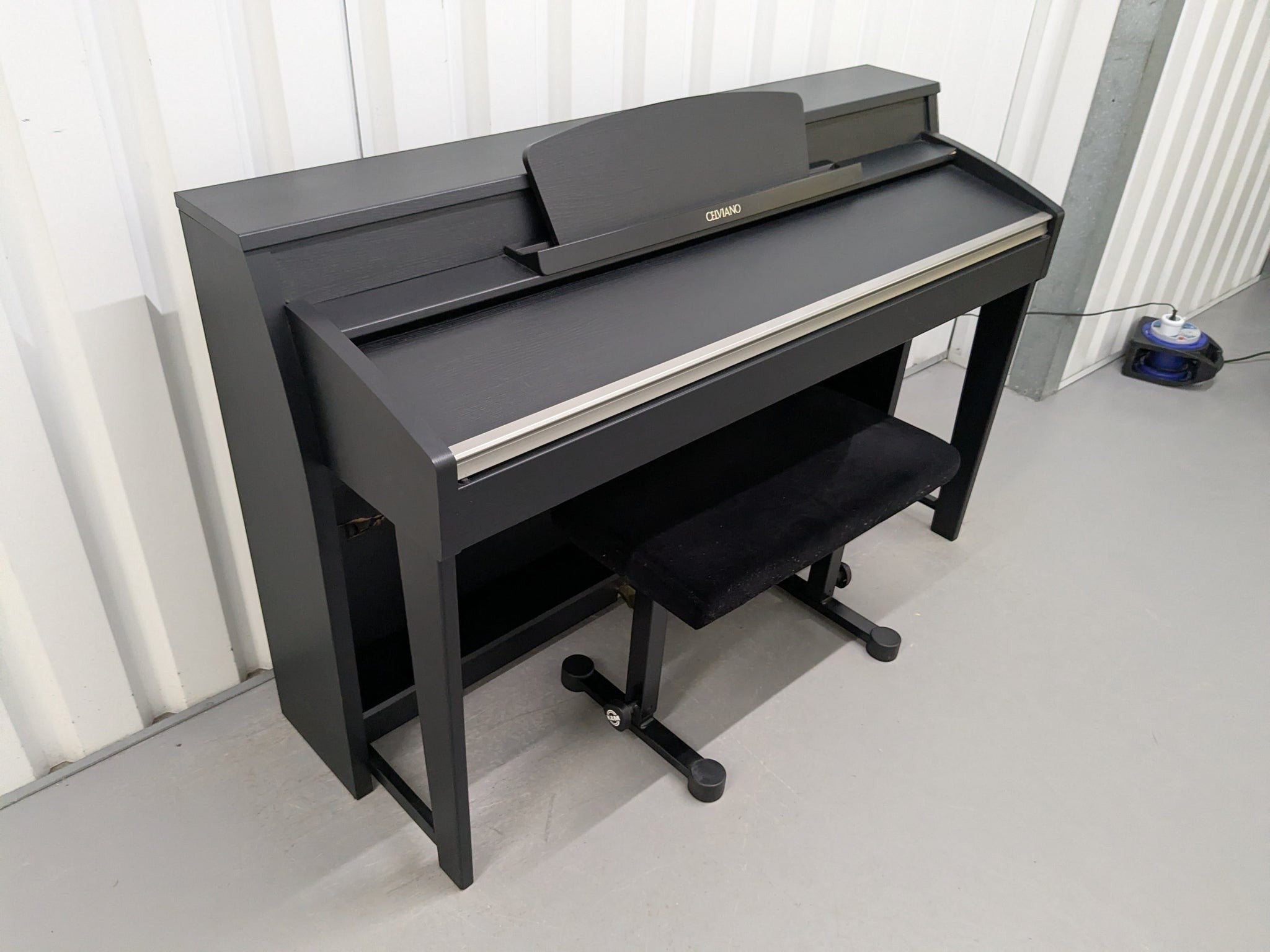 Đàn piano điện Casio AP620 màu đen sang trọng với thiết kế dáng tủ Celviano tại TÂN NHẠC CỤ