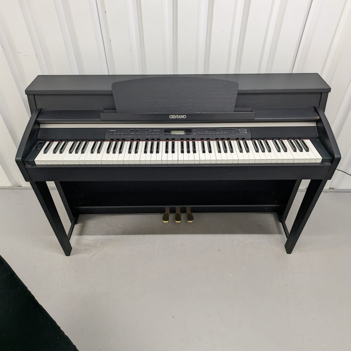 Đàn piano điện Casio AP620 màu đen sang trọng với thiết kế dáng tủ Celviano tại TÂN NHẠC CỤ