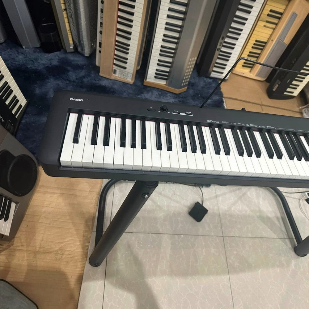 Đàn piano điện Casio CDP-S100 màu đen hàng lướt tại showroom TÂN NHẠC CỤ, thiết kế mỏng gọn với 88 phím búa.