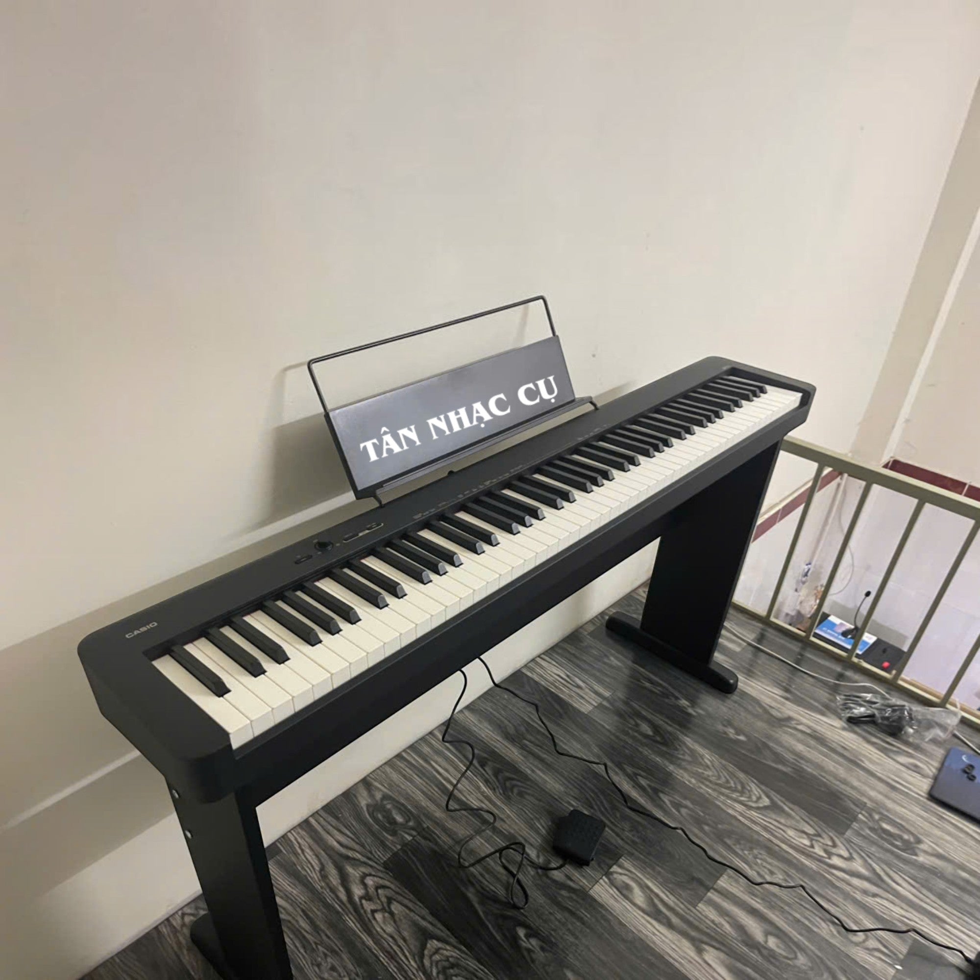 Đàn piano điện Casio CDP-S110 màu đen tại TÂN NHẠC CỤ, thiết kế mỏng 88 phím búa kèm giá nhạc và pedal