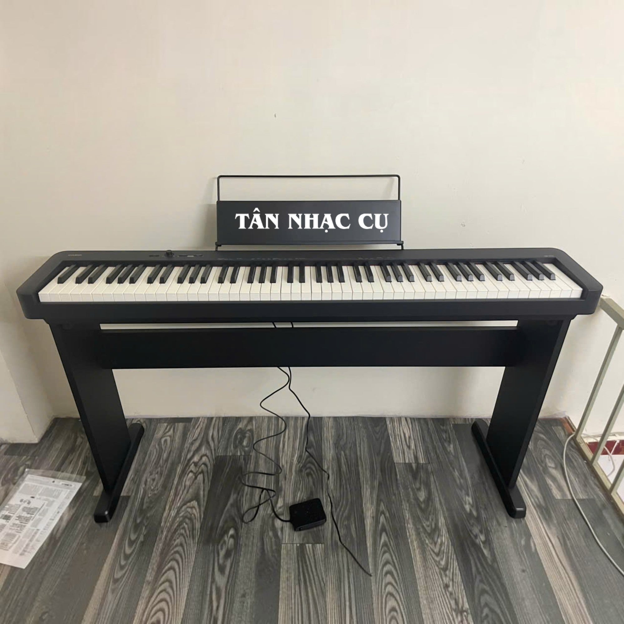 Đàn piano điện Casio CDP-S110 màu đen tại TÂN NHẠC CỤ, thiết kế mỏng 88 phím búa kèm giá nhạc và pedal ngân.