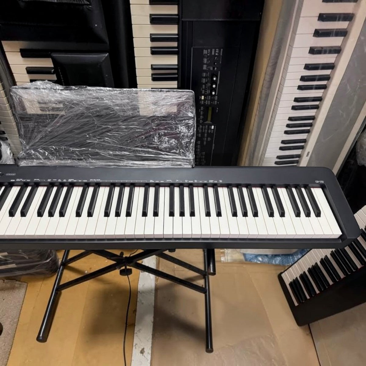 Đàn piano điện Casio CDP-S150 màu đen hàng lướt tại TÂN NHẠC CỤ với 88 phím búa Scaled Hammer Action II