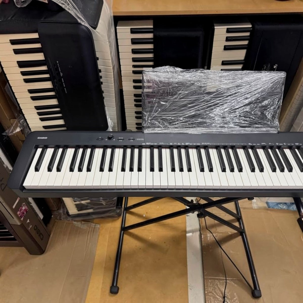 Đàn piano điện Casio CDP-S150 màu đen tại showroom Tân Nhạc Cụ, thiết kế 88 phím búa, kiểu dáng mỏng gọn