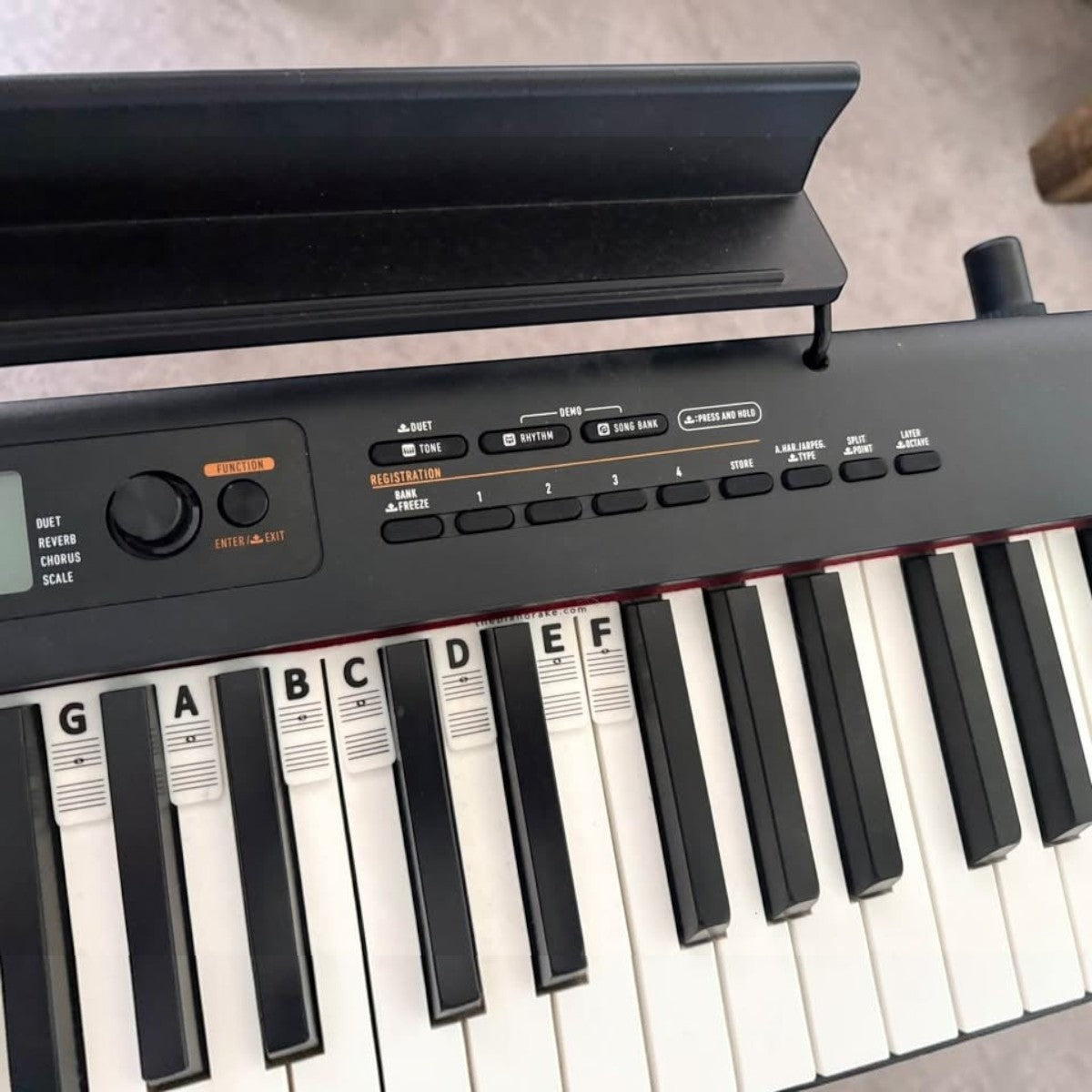 Đàn piano điện Casio CDP-S350 hàng lướt tại Tân Nhạc Cụ với bàn phím 88 phím búa, màn hình LCD và các nút điều khiển chức năng