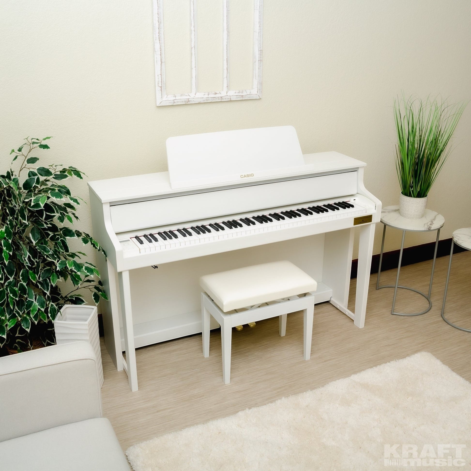 Đàn piano điện Casio GP-310 màu trắng sang trọng tại TÂN NHẠC CỤ, thiết kế dáng grand hybrid với phím gỗ vân sam cao cấp.