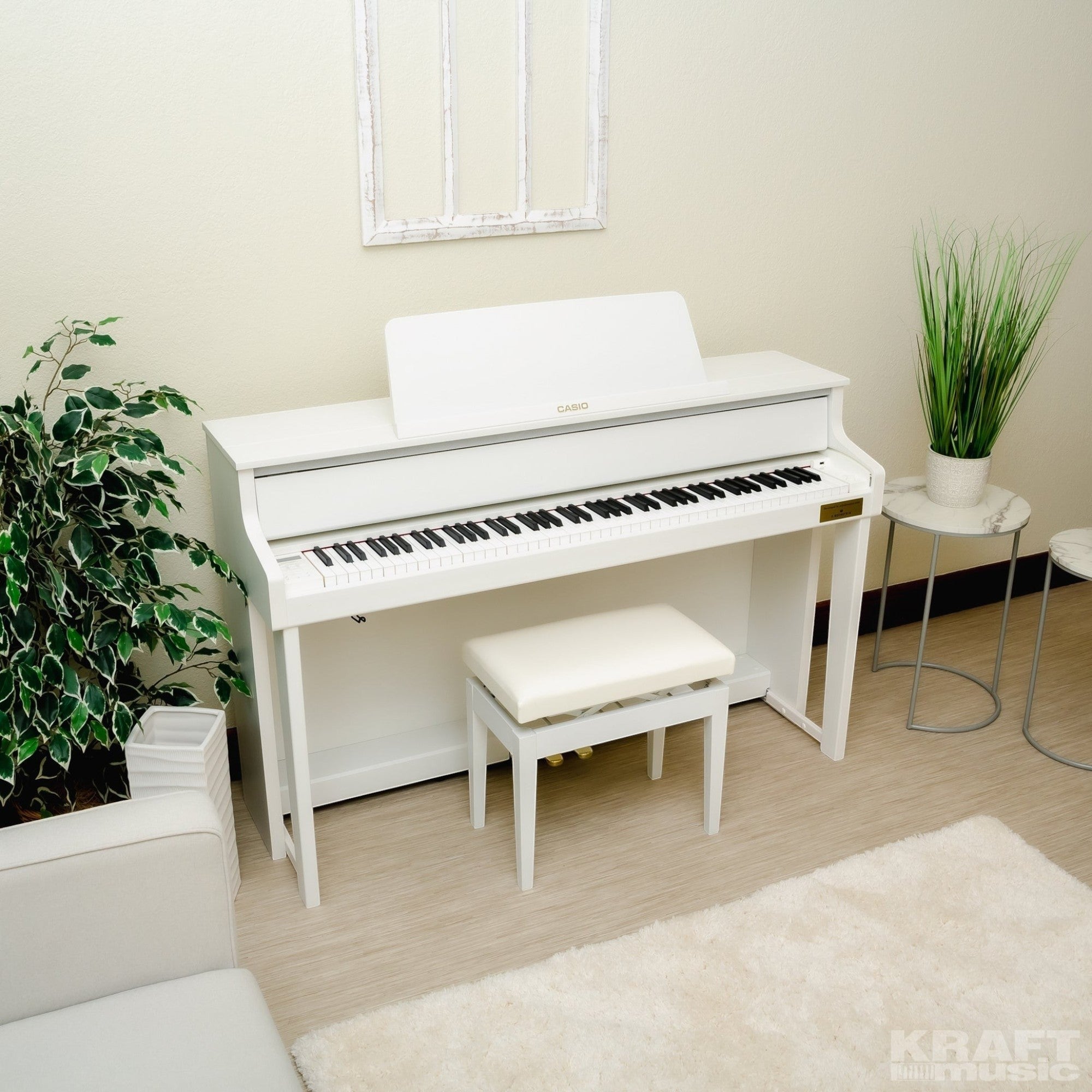 Đàn piano điện Casio GP-310 màu trắng sang trọng tại TÂN NHẠC CỤ, thiết kế dáng grand hybrid với phím gỗ vân sam cao cấp.