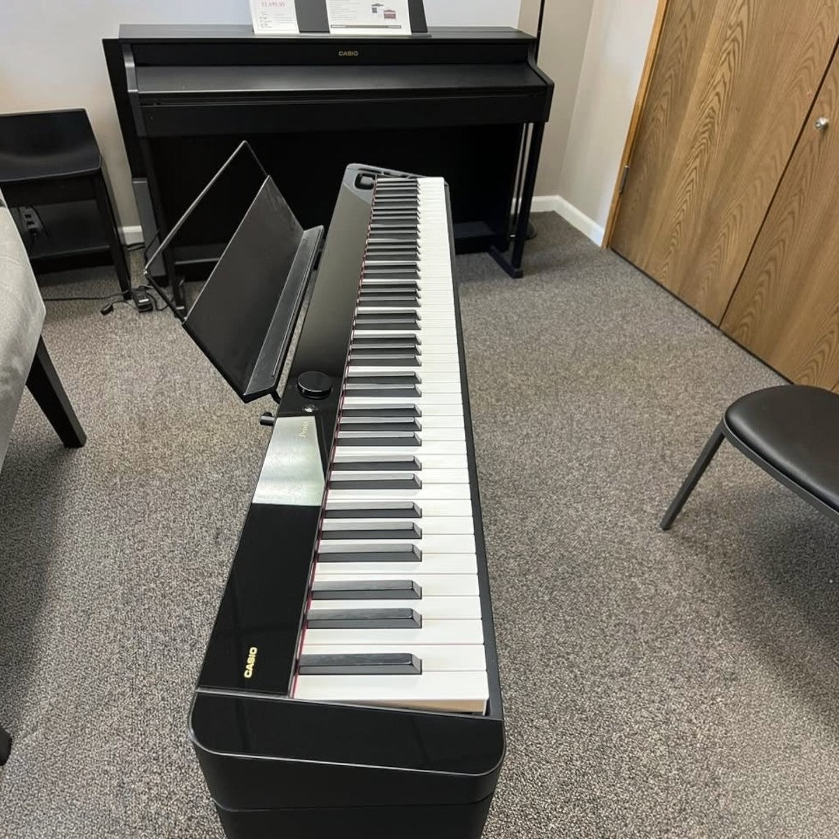 Đàn piano điện TÂN NHẠC CỤ Casio PX-S5000 màu đen với bàn phím gỗ-nhựa composite cao cấp tại showroom