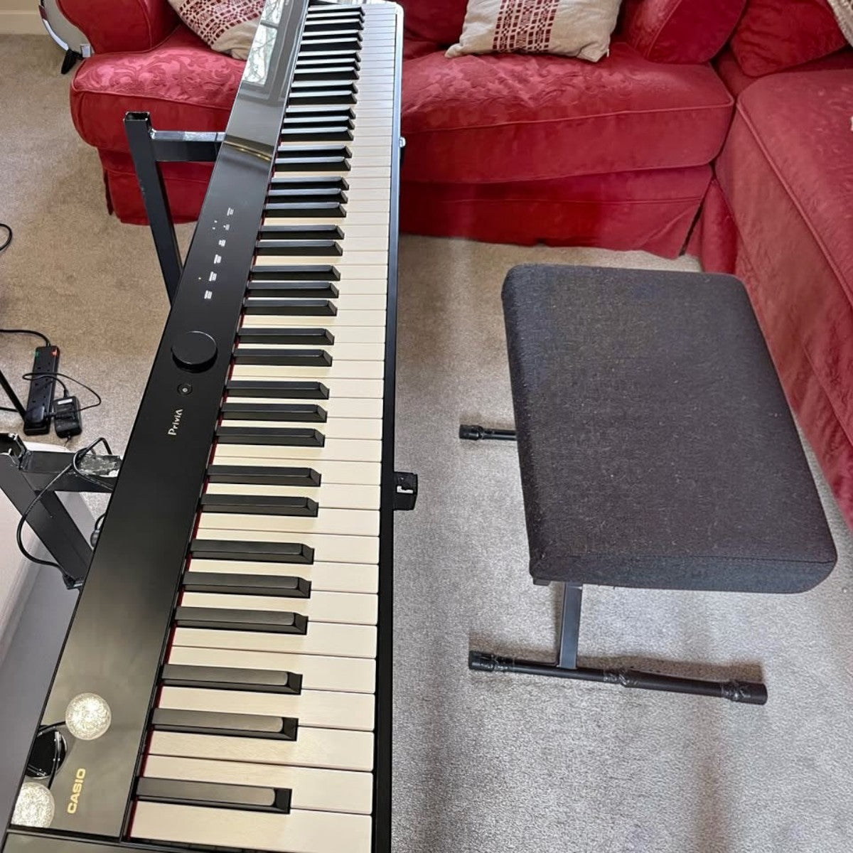 Đàn piano điện Casio PX-S5000 màu đen với bàn phím gỗ-nhựa composite cao cấp tại showroom TÂN NHẠC CỤ