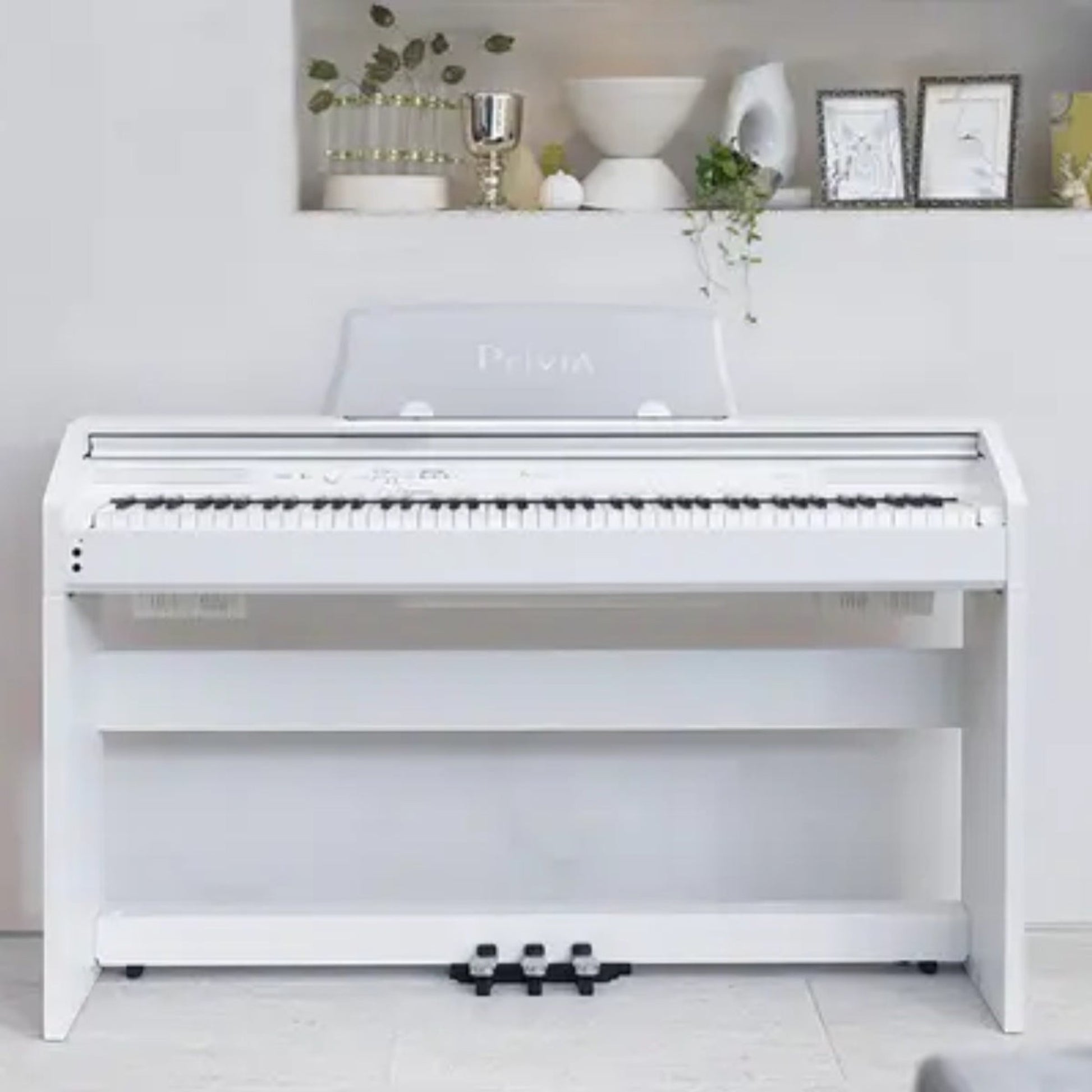 Đàn piano điện Casio PX760 màu trắng dáng tủ sang trọng tại TÂN NHẠC CỤ với 3 pedal tích hợp
