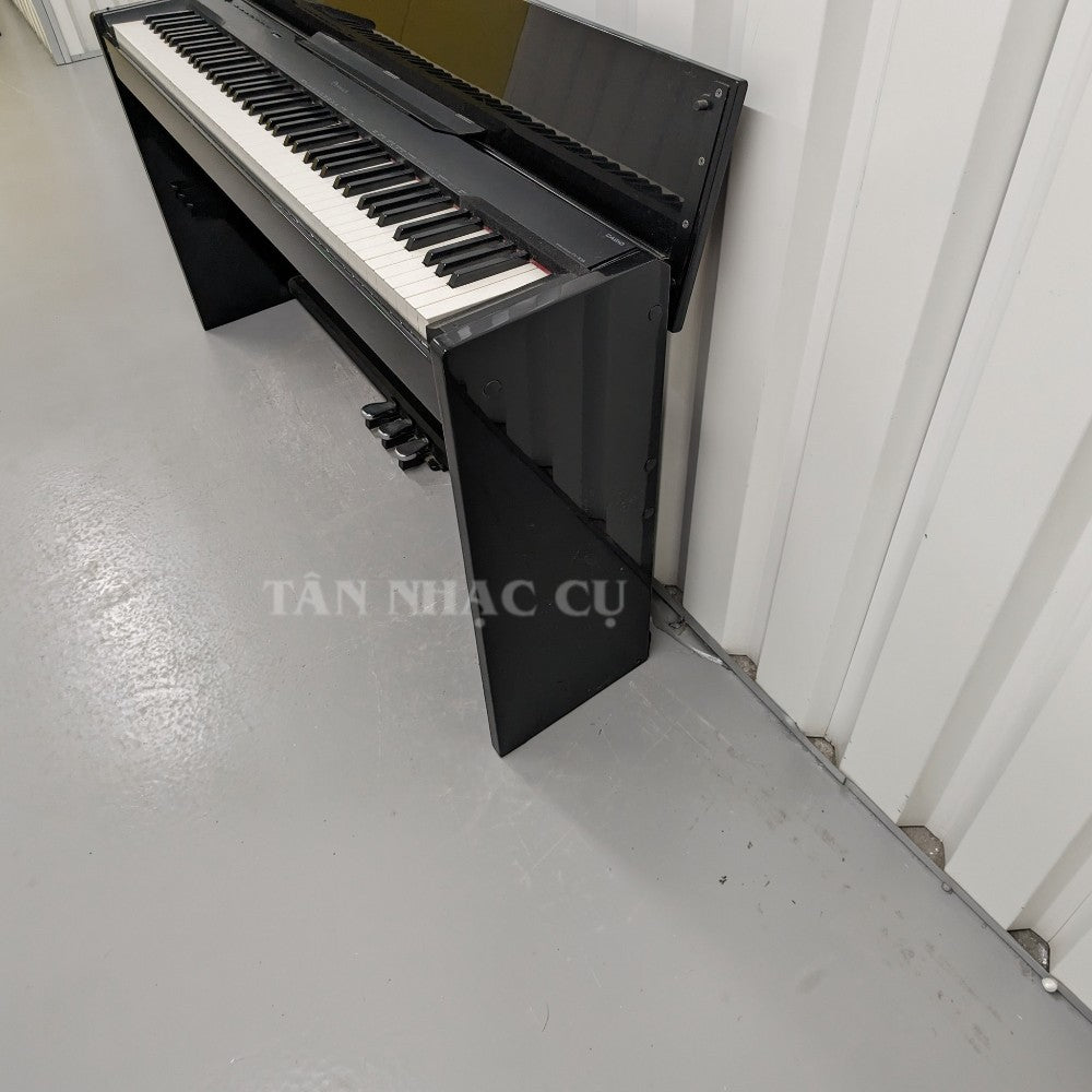 Đàn piano điện Casio PX830 màu đen bóng dáng tủ tại TÂN NHẠC CỤ với bàn phím búa 88 phím cảm biến nhạy