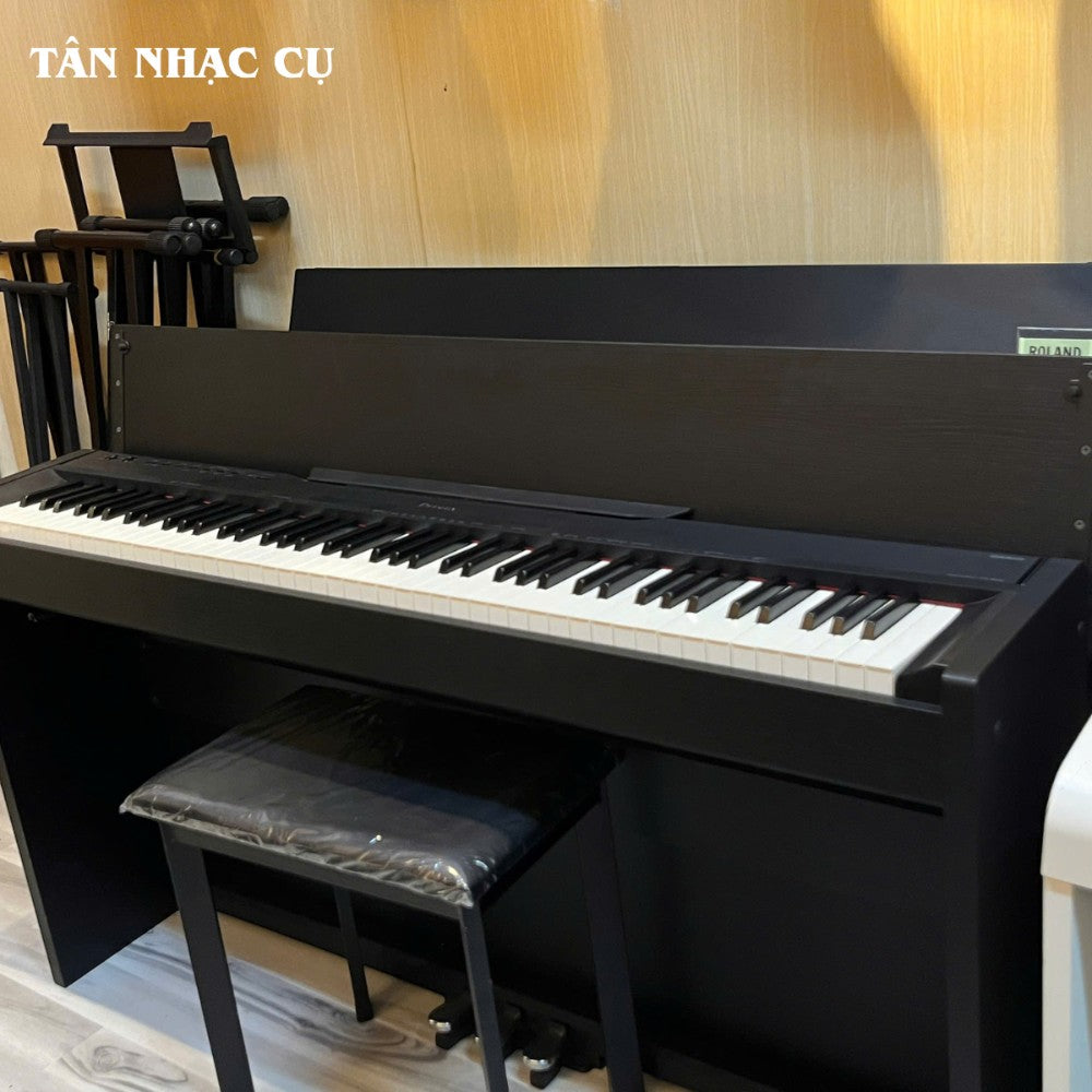Đàn piano điện Casio PX830 màu đen dáng tủ thanh lịch tại Tân Nhạc Cụ với bàn phím búa 88 phím và ghế đàn đi kèm