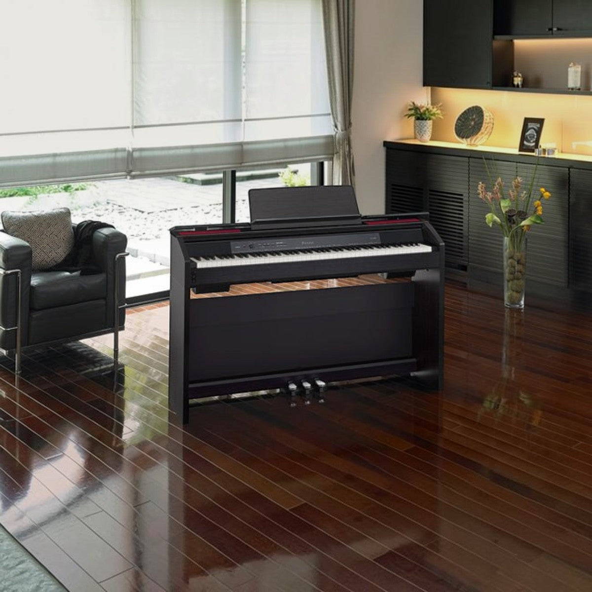 Đàn piano điện TÂN NHẠC CỤ Casio PX-850 màu đen sang trọng với thiết kế tủ đứng hiện đại trong không gian phòng khách
