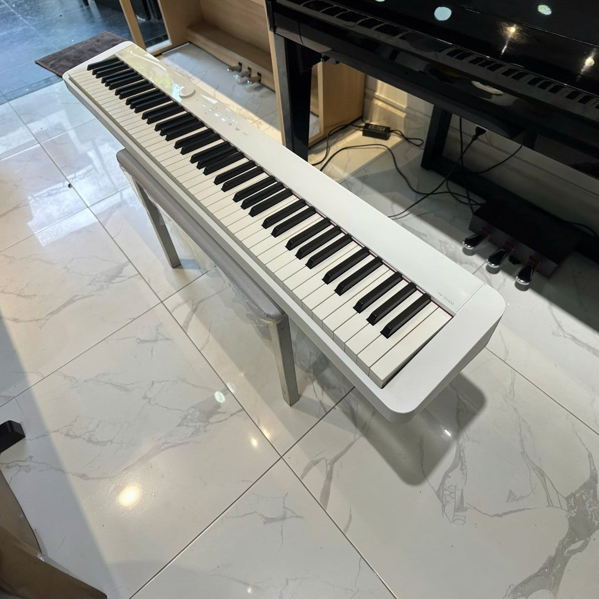 Đàn piano điện Casio PX-S1000 màu trắng thiết kế siêu mỏng tại cửa hàng TÂN NHẠC CỤ