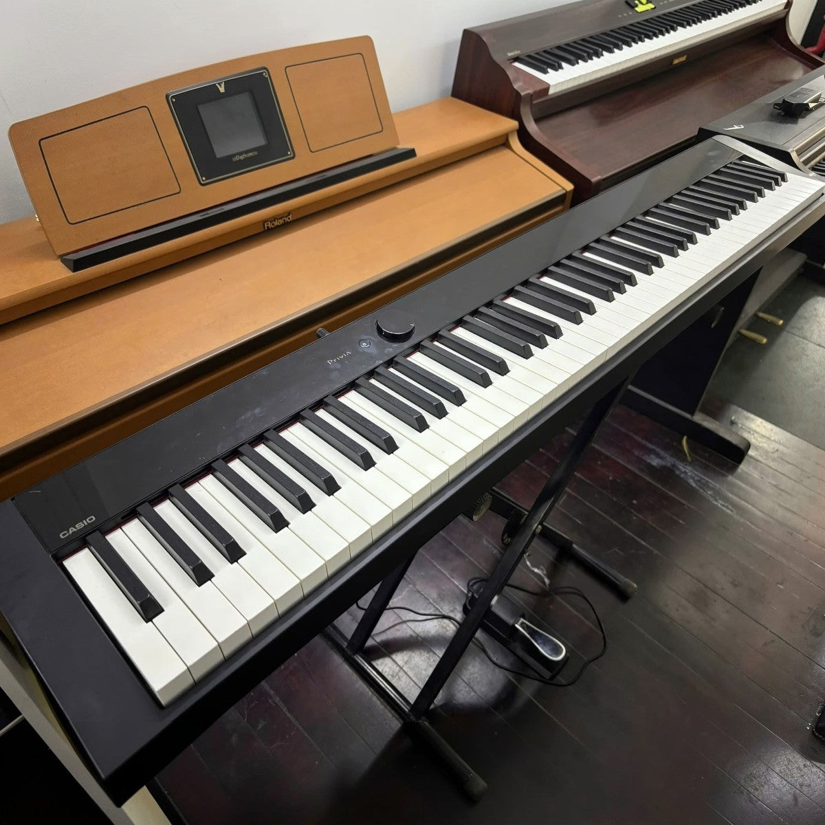 Đàn piano điện Casio PX-S1000 màu đen thiết kế siêu mỏng tại showroom TÂN NHẠC CỤ