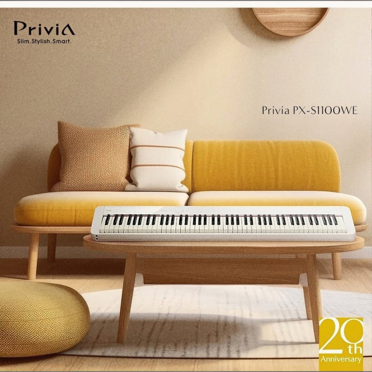 Đàn piano điện Casio PX-S1100WE màu trắng mỏng gọn đặt trên bàn gỗ trong không gian phòng khách tại TÂN NHẠC CỤ