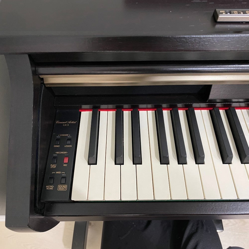 Đàn piano điện Kawai CA13 cũ tại TÂN NHẠC CỤ với bàn phím gỗ RM3 Grand màu đen sang trọng