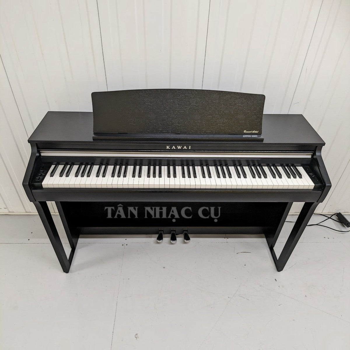 Đàn piano điện Kawai CA48 màu đen tại TÂN NHẠC CỤ với bàn phím gỗ Grand Feel Compact và thiết kế sang trọng
