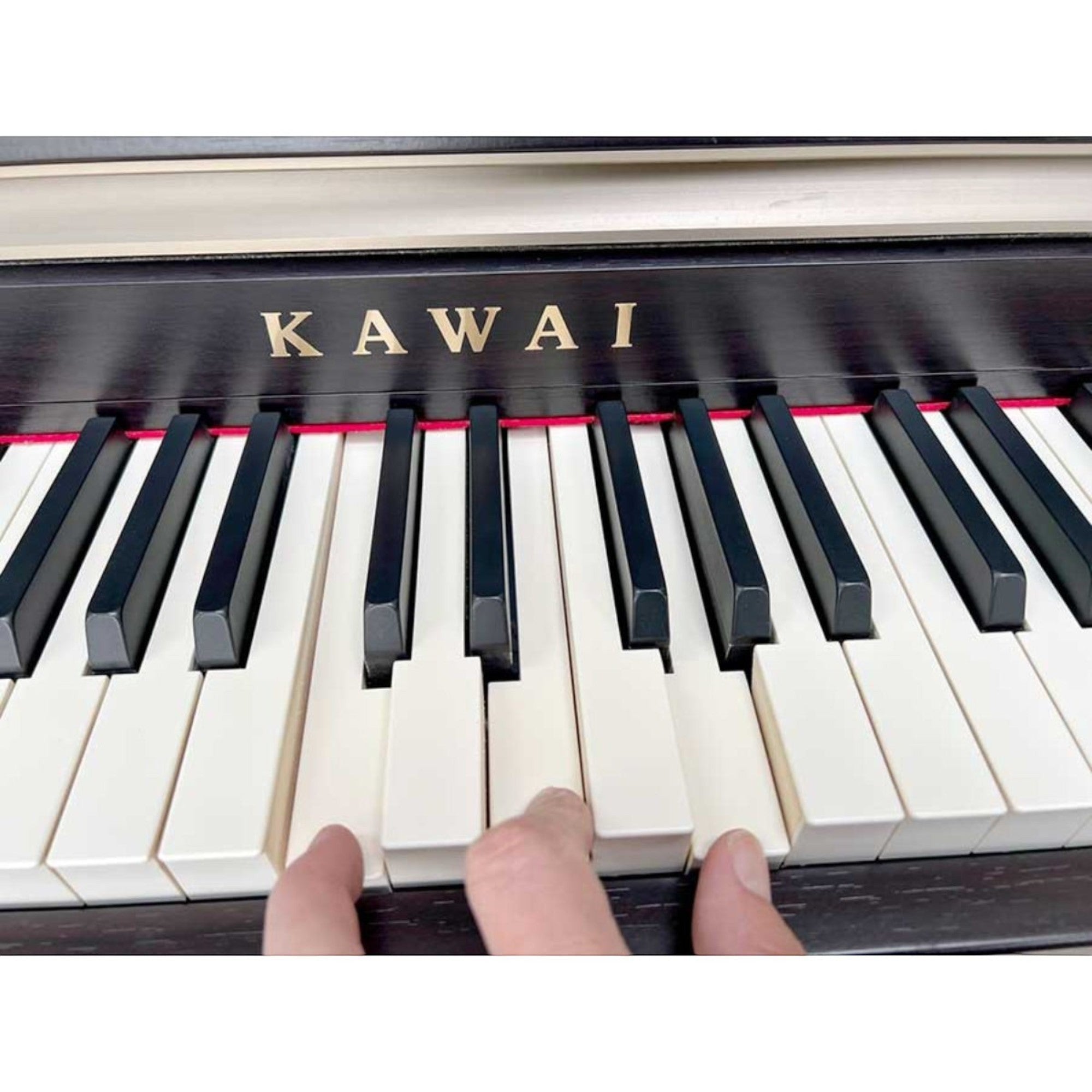 Bàn phím gỗ Grand Feel của đàn piano điện Kawai CA65 màu nâu đậm tại TÂN NHẠC CỤ