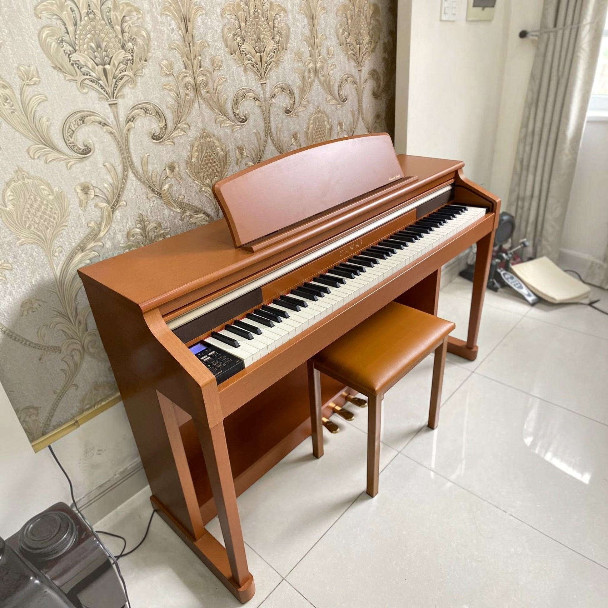 Đàn piano điện Kawai CA65 màu nâu đậm với bàn phím gỗ Grand Feel tại Tân Nhạc Cụ