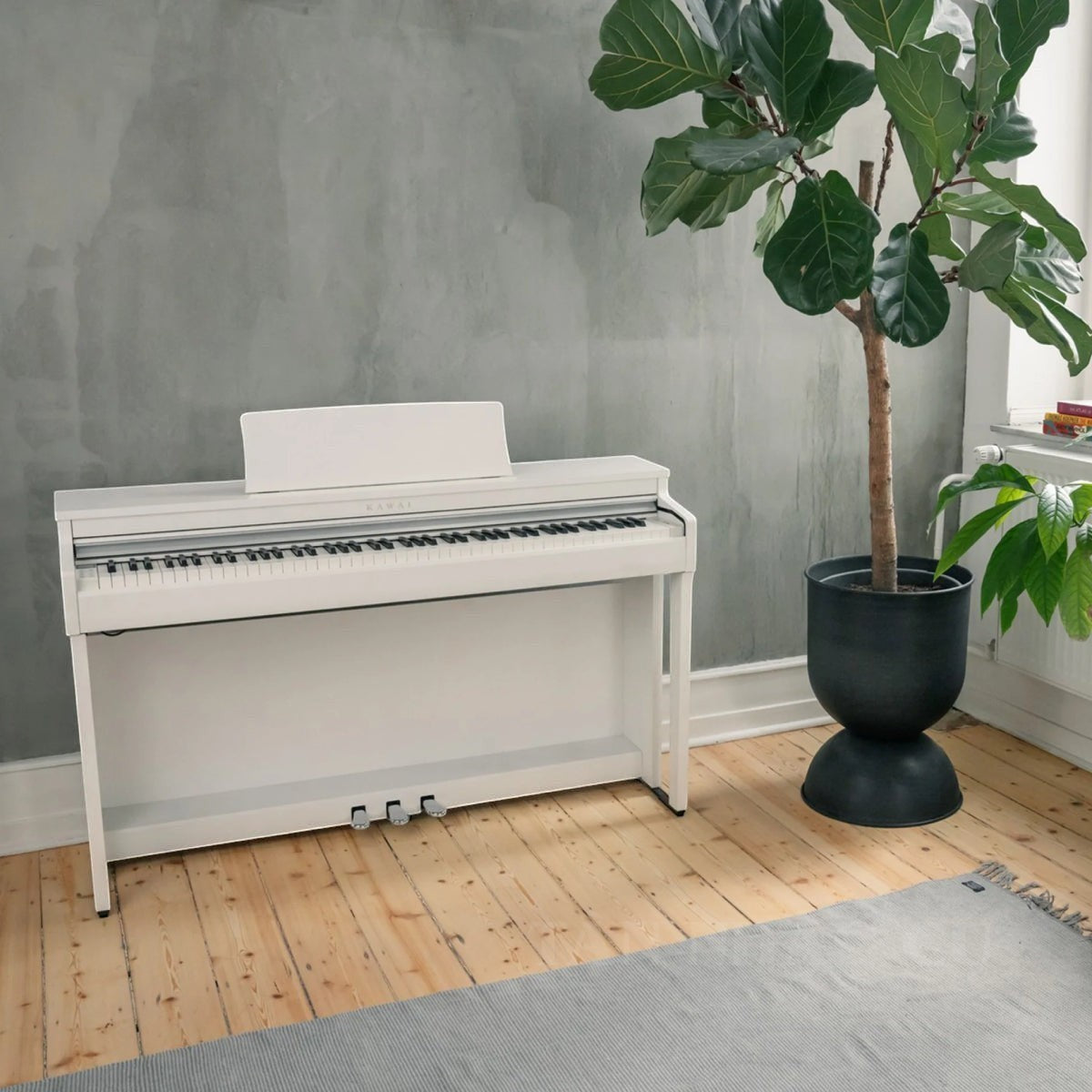 Đàn piano điện Kawai CN201 màu trắng dáng tủ tại Tân Nhạc Cụ, thiết kế hiện đại với 3 pedal và nắp phím trượt.
