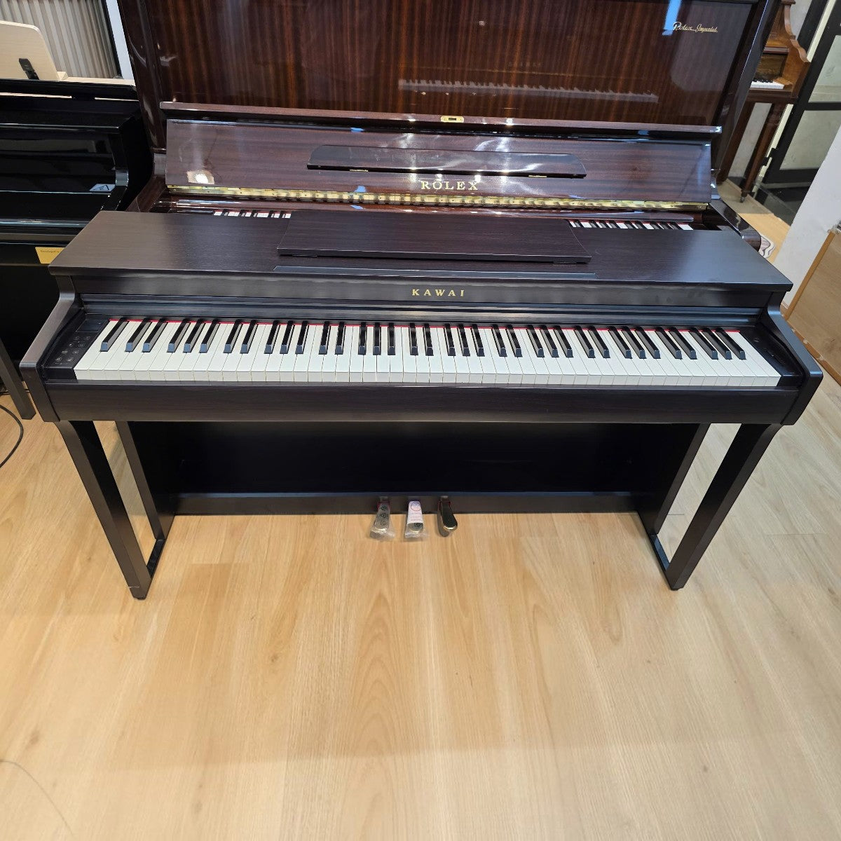 Đàn piano điện Kawai CN201 dáng tủ màu gỗ tại Tân Nhạc Cụ, thiết kế 88 phím búa hiện đại và sang trọng