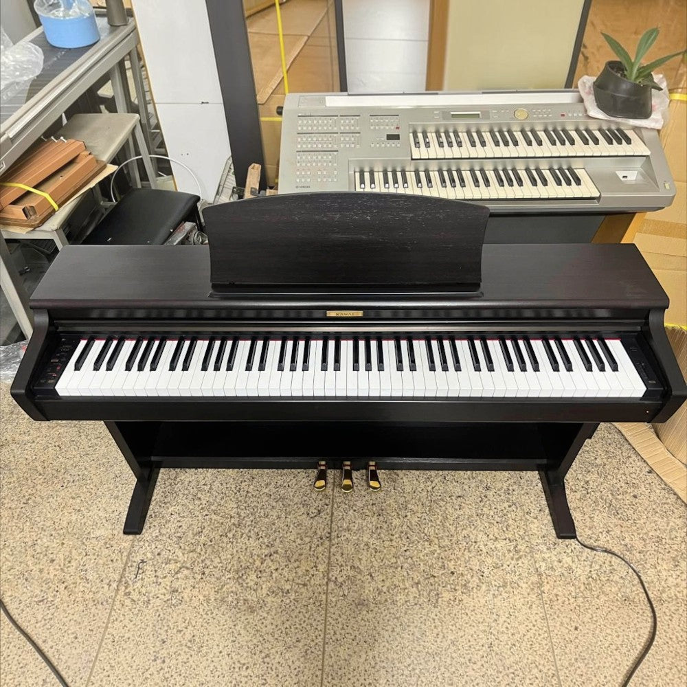 Đàn piano điện Kawai CN22 dáng tủ màu nâu đen sang trọng tại cửa hàng TÂN NHẠC CỤ