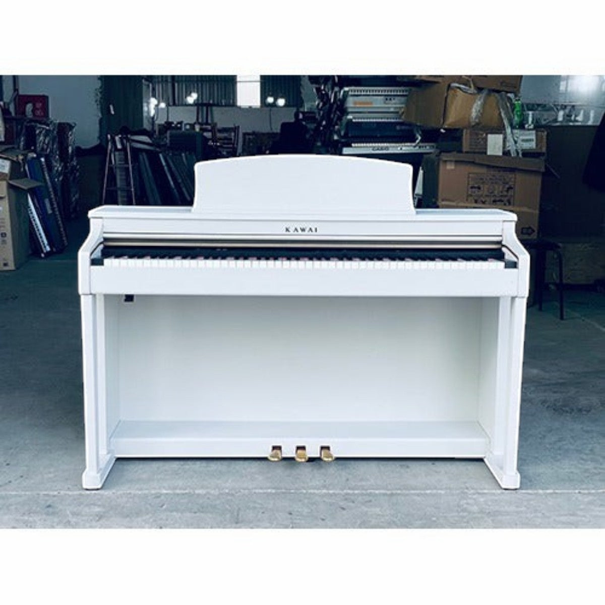Đàn piano điện Kawai CN33 màu trắng sang trọng, thiết kế dáng tủ hiện đại tại cửa hàng TÂN NHẠC CỤ