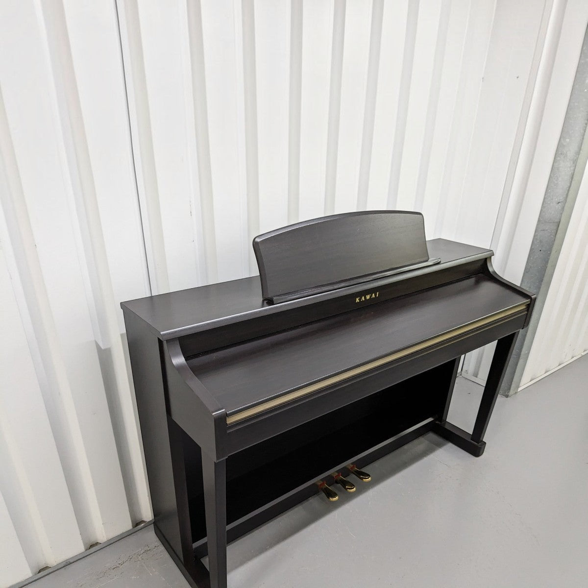 Đàn piano điện Kawai CN33 dáng tủ màu nâu gỗ sang trọng tại TÂN NHẠC CỤ