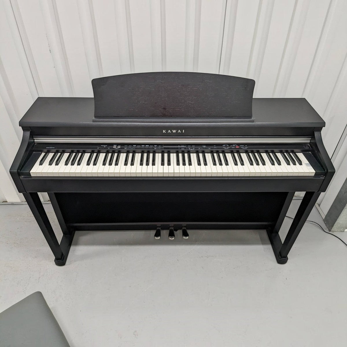 Đàn piano điện Kawai CN33 màu đen sang trọng với thiết kế dáng tủ hiện đại tại TÂN NHẠC CỤ