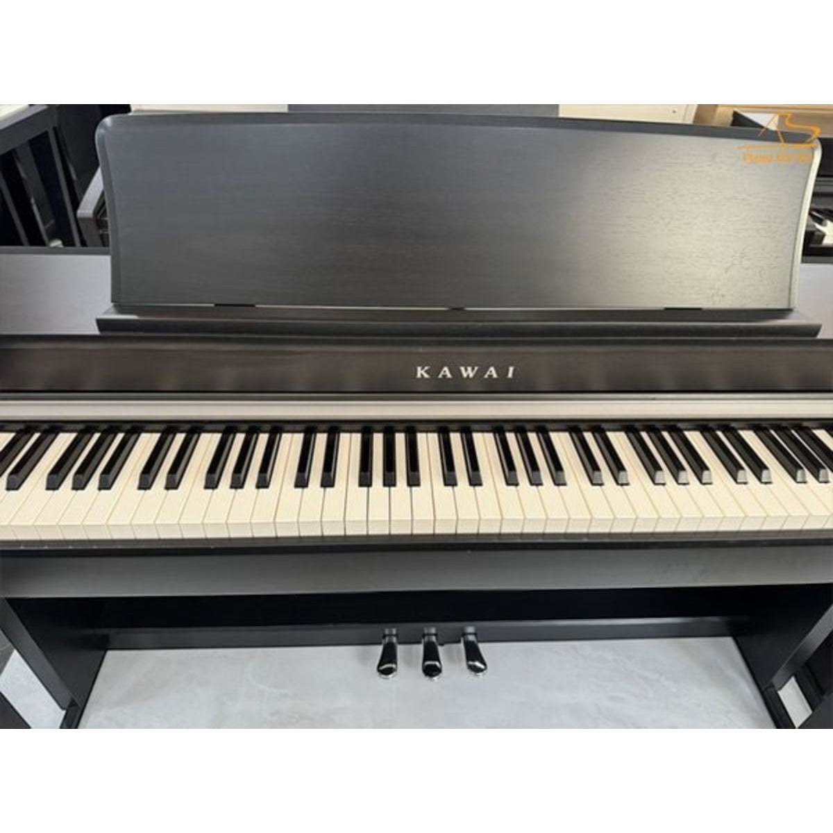 Đàn piano điện Kawai CN370GP màu đen sang trọng với bàn phím RHIII chân thực tại cửa hàng TÂN NHẠC CỤ