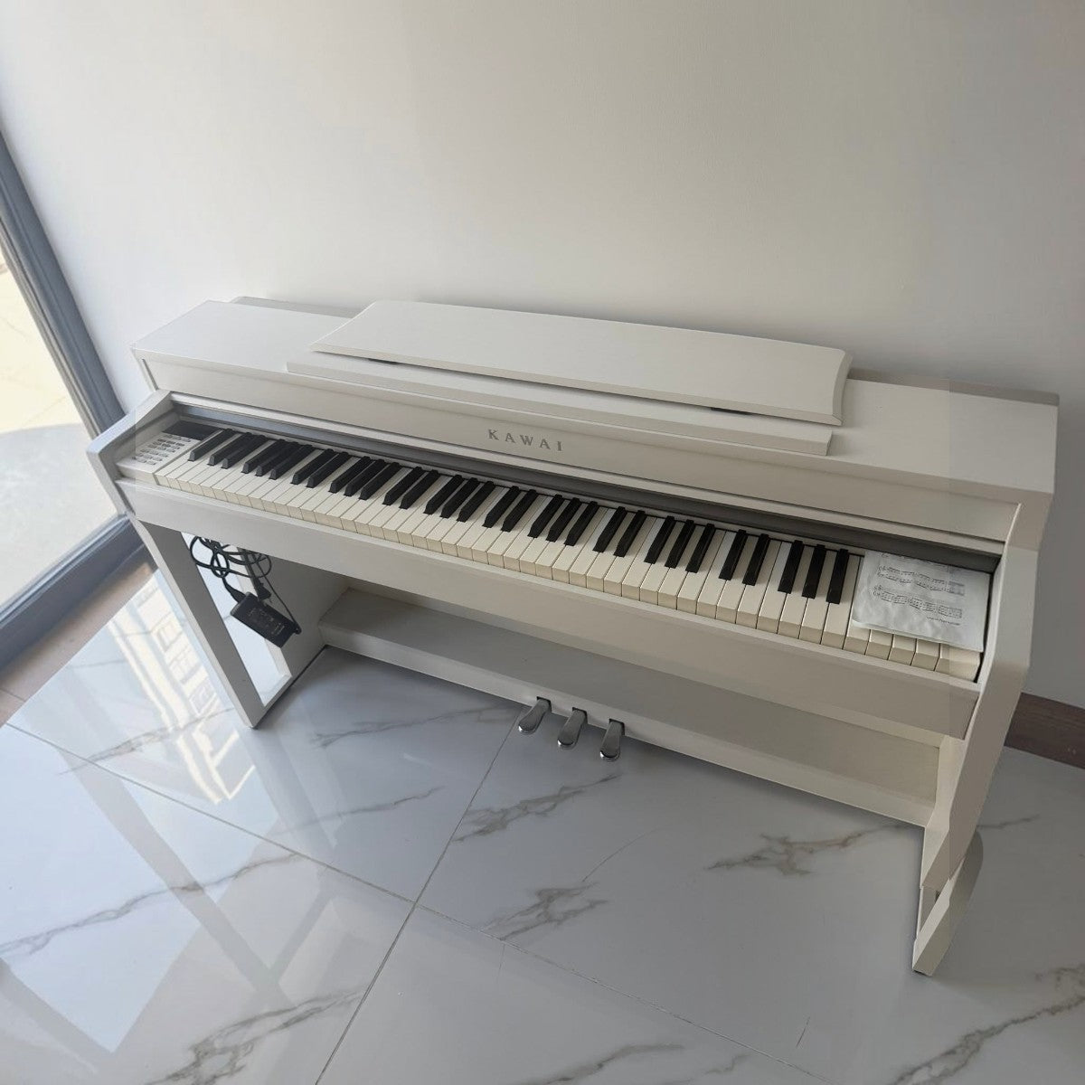 Đàn piano điện Kawai CN370GP màu trắng dáng grand thu nhỏ tại TÂN NHẠC CỤ