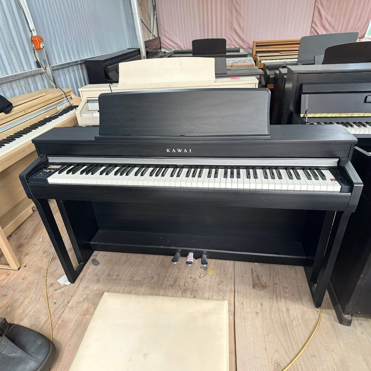 Đàn piano điện TÂN NHẠC CỤ Kawai CN370GP màu đen dáng grand thu nhỏ đã qua sử dụng với bàn phím búa RHIII