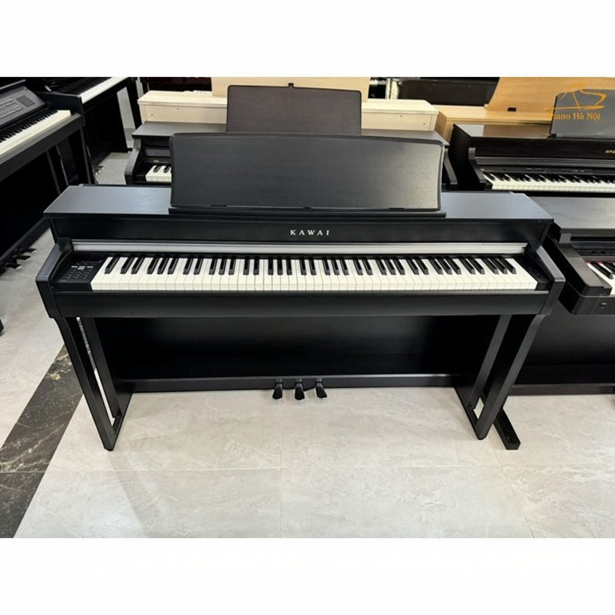Đàn piano điện Kawai CN370GP màu đen sang trọng tại TÂN NHẠC CỤ với thiết kế hiện đại và bàn phím chân thực