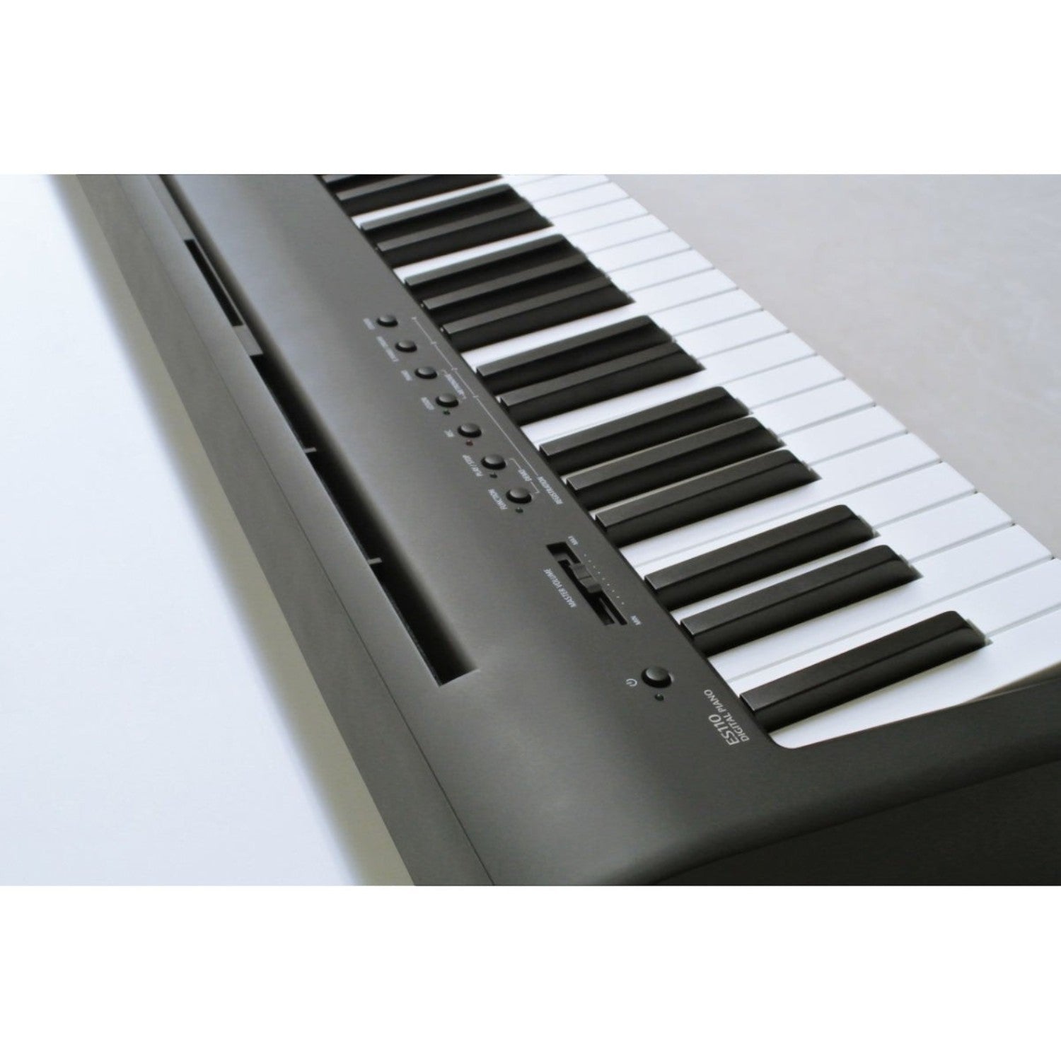 Đàn piano điện Kawai ES110 màu đen tại TÂN NHẠC CỤ với bàn phím búa 88 phím và bảng điều khiển phía trên