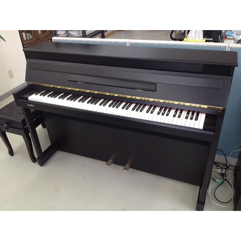 Đàn piano điện giả cơ Kawai HE10 dáng tủ màu đen tại TÂN NHẠC CỤ, bàn phím gỗ nặng, thiết kế chắc chắn.
