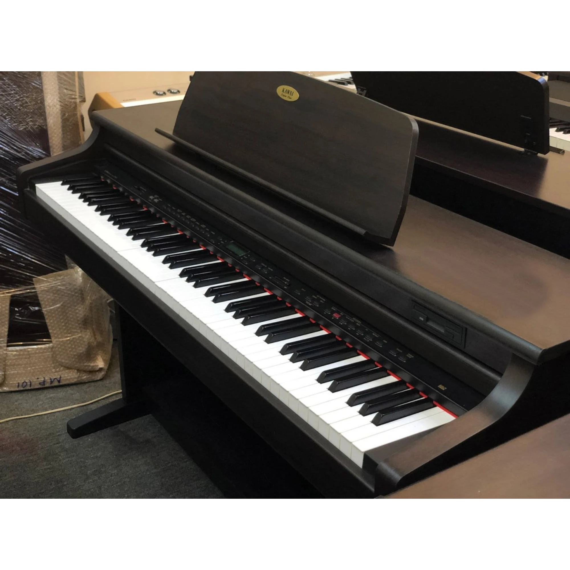 Đàn piano điện Kawai PN4 dáng tủ màu nâu gỗ sang trọng với 88 phím nặng tại cửa hàng TÂN NHẠC CỤ